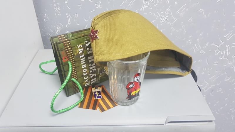 Подарочный набор «Lite» (пилотка+стакан+упаковка)