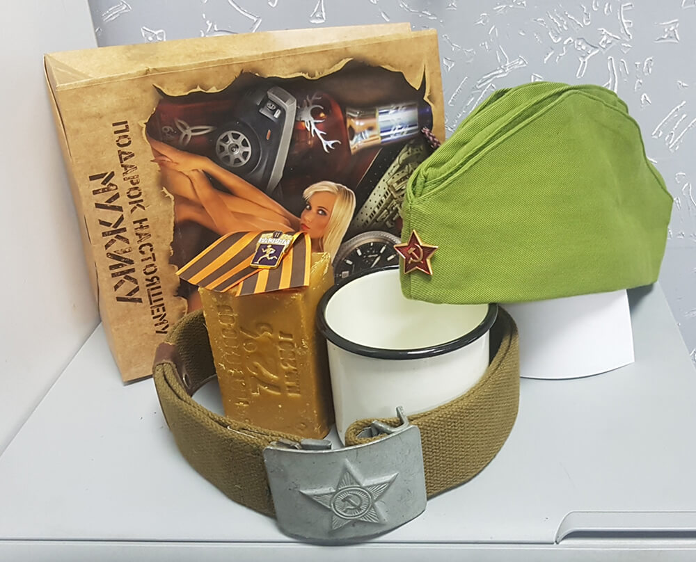 Подарочный набор Medium (Пилотка+стакан+упаковка)